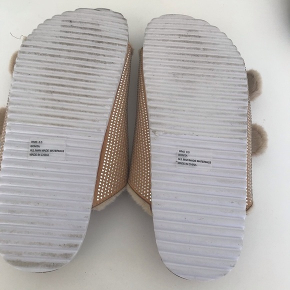 Dolce Vita slide on Bonita sandals tan - Picture 3 of 3